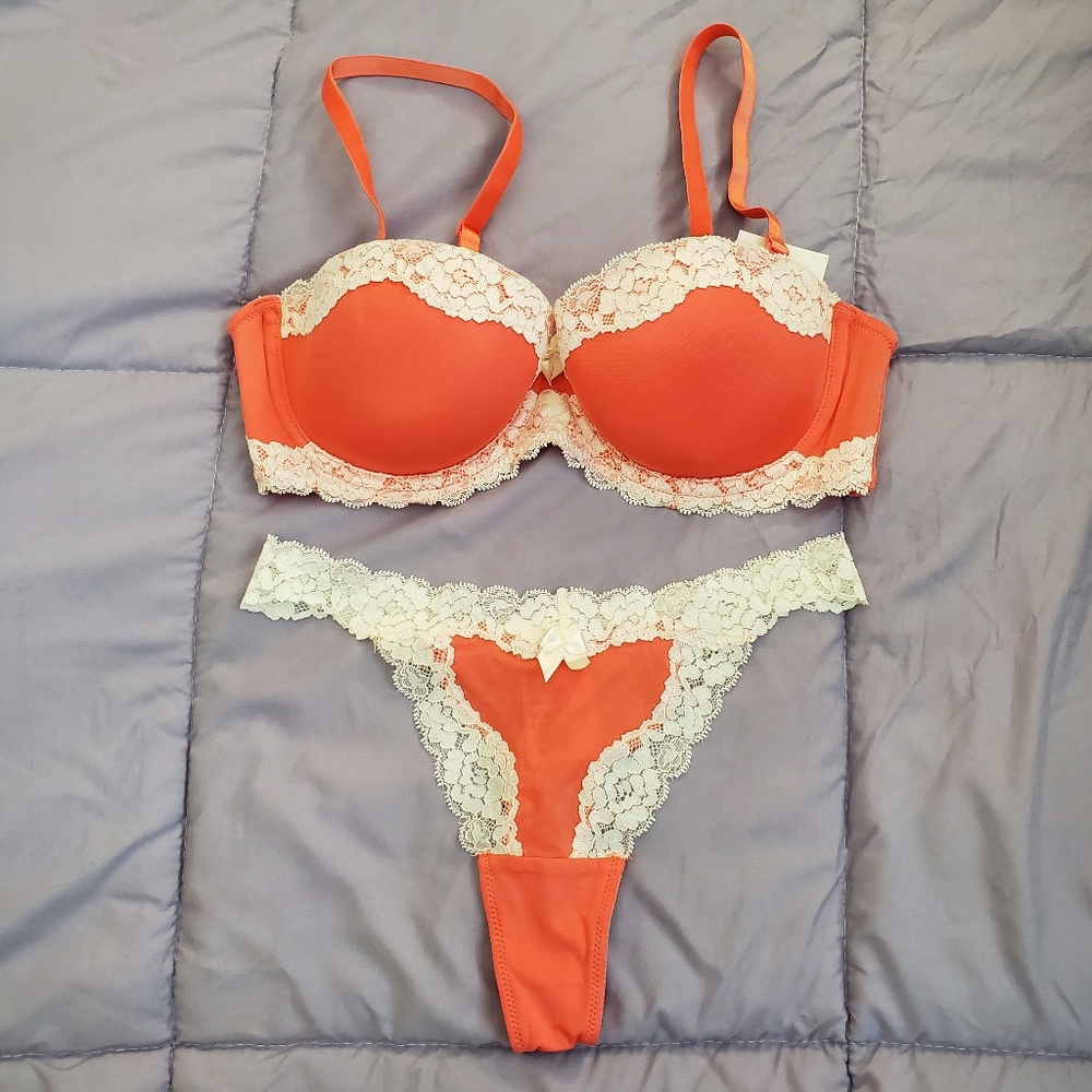 H&M Bra (34B) and Panty (6) Set, peachy orange with white lace detail, NWT